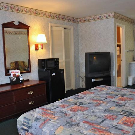 Merrimac Inn & Suites ウィリアムズバーグ エクステリア 写真