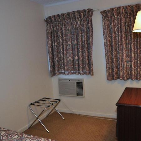 Merrimac Inn & Suites ウィリアムズバーグ エクステリア 写真