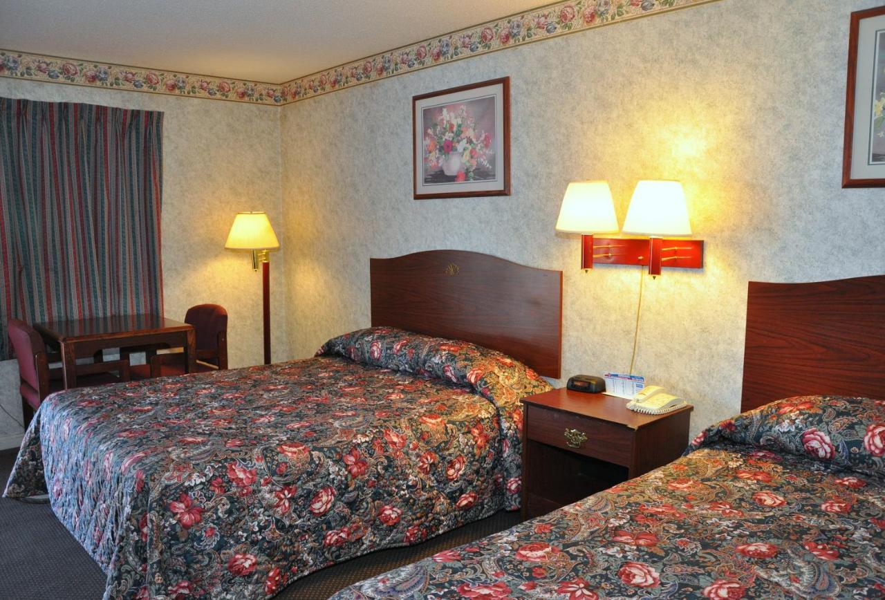 Merrimac Inn & Suites ウィリアムズバーグ エクステリア 写真