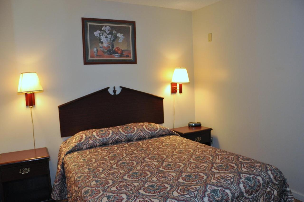 Merrimac Inn & Suites ウィリアムズバーグ エクステリア 写真