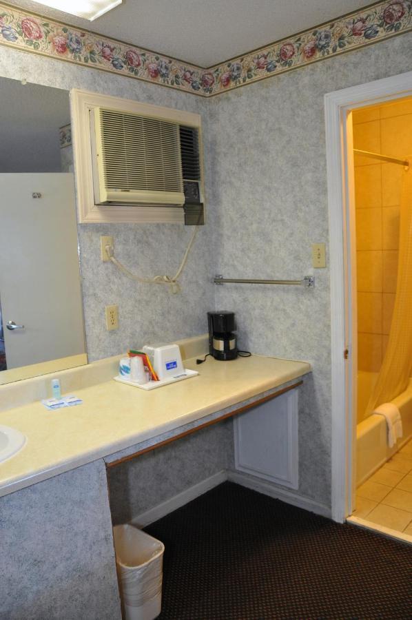 Merrimac Inn & Suites ウィリアムズバーグ エクステリア 写真