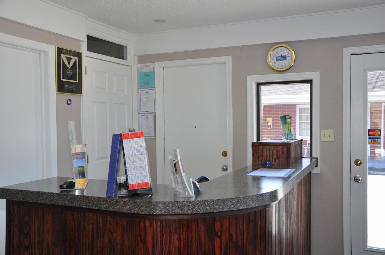Merrimac Inn & Suites ウィリアムズバーグ エクステリア 写真