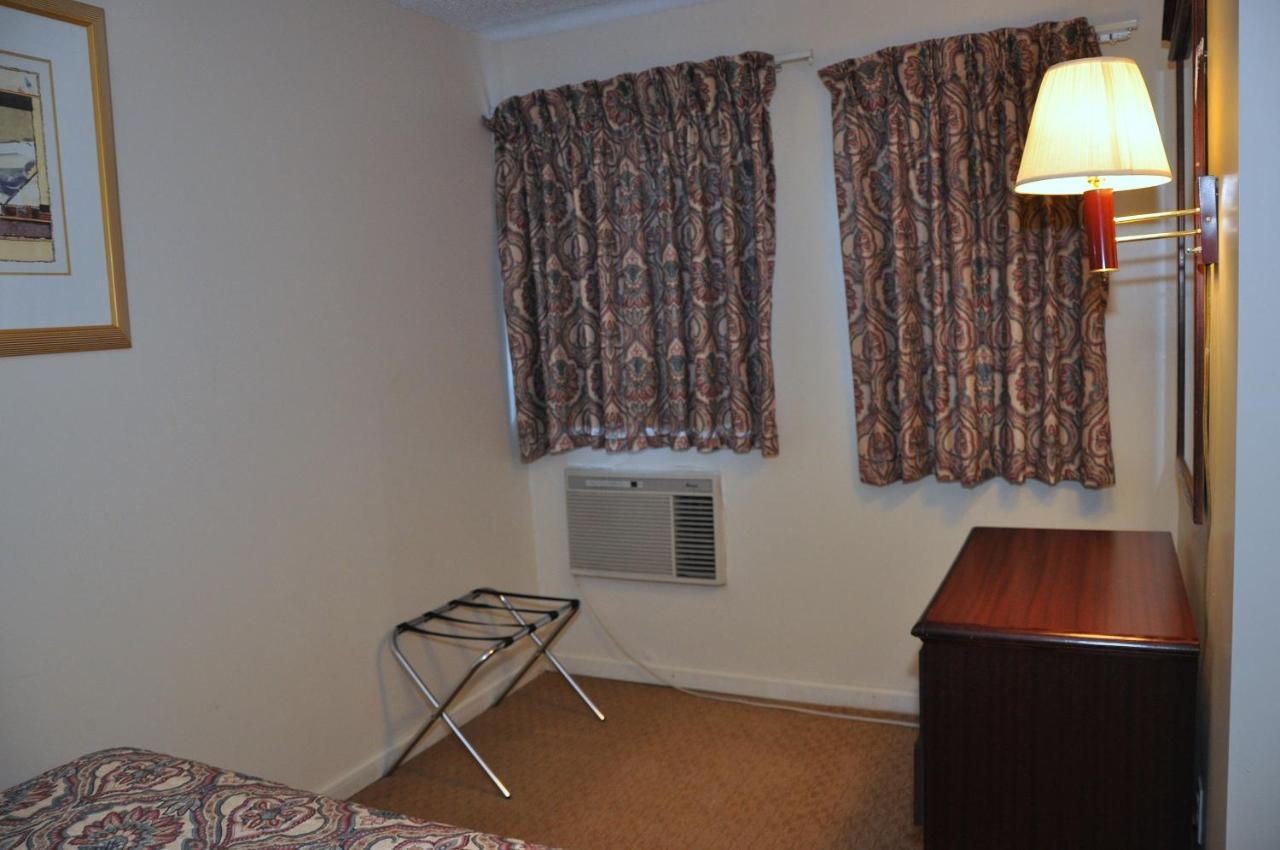 Merrimac Inn & Suites ウィリアムズバーグ エクステリア 写真